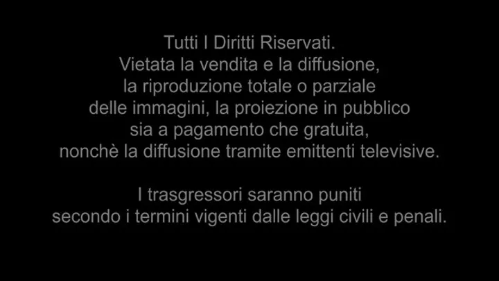 'I miei piedi lunghi, misurati e le mie scarpe preferite'