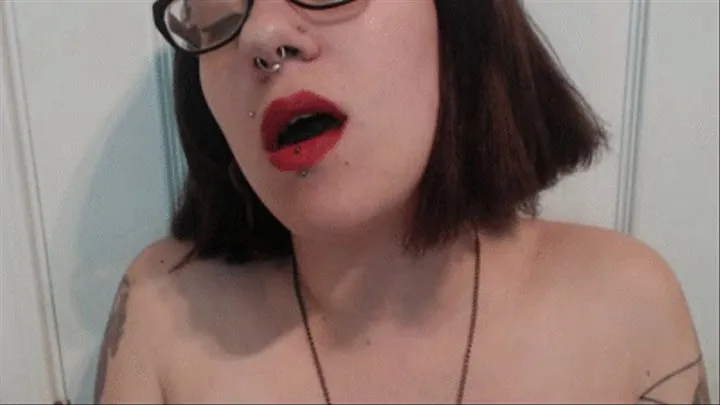 Watch my lips as I cum