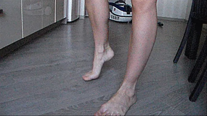 she again went to trample on her bare heels, sexy wrinkled heels,