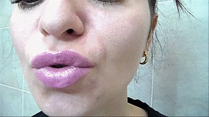 my golden sweet lips, I like to smell the smell of my lips,