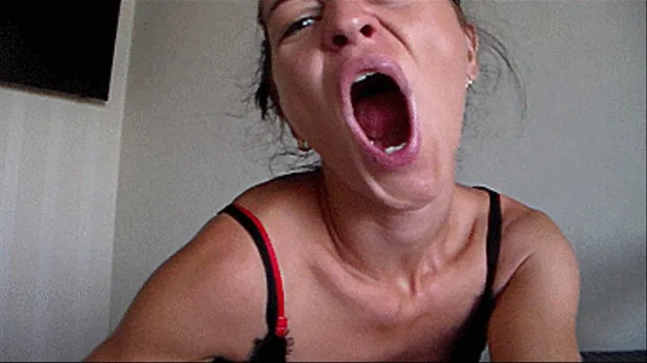 yawning brunette, broad jaw, wide mouth, yawning fetish,