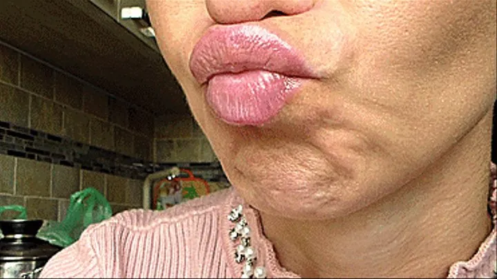 clip order: I want you to smell your lips, your lips