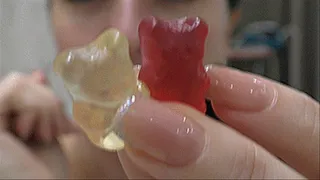 chew sweet bears lip