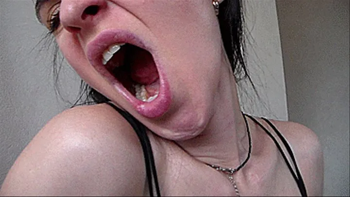 big and deep mouth and tonsils