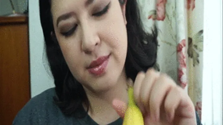 Banana chewing