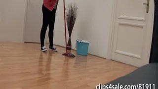 Cleaning Lady tastes a monster cock