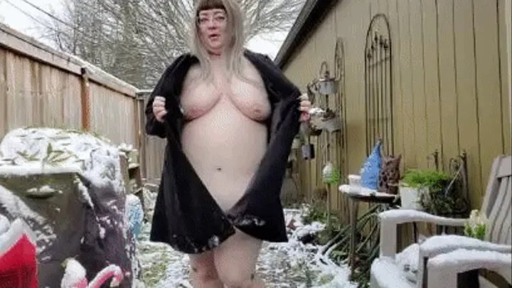 BBW Catwalk in the Freezing Snow