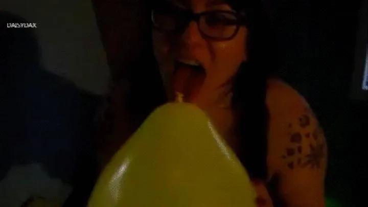 Sexy Dark Lit BBW Balloon Rave