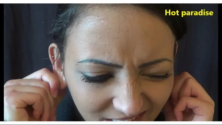 CUSTOM CLIP: She pulls her earlobes (Inaya)