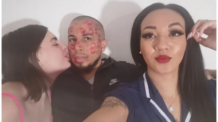 2 girls cover my face with kisses and then they kiss each in turn (Calista, Prisca & Bob45)