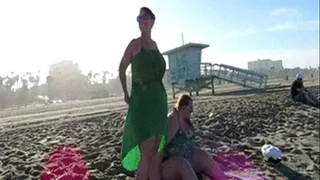 A morning with Delicious at Santa Monica Beach in her sexy Bikini Bouncing and Jiggling