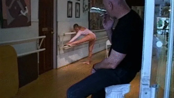 Sweet ballerina gives anus for a hard banging