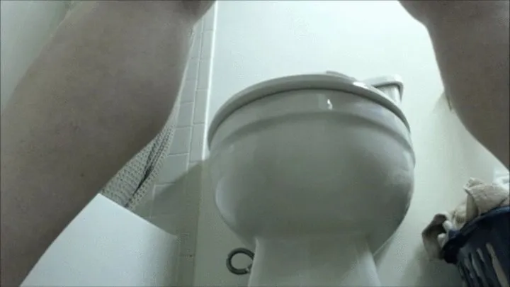 Giantess No Longer Fits On Her Toilet