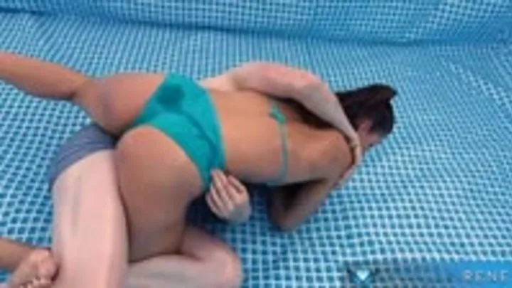 Skylar Rene vs Hanz - Oil Wrestling