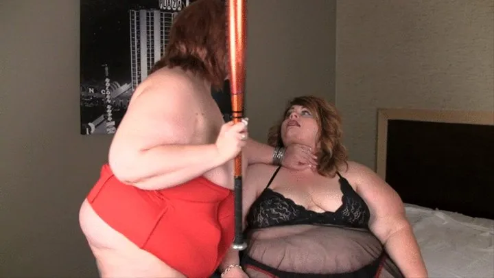 BBW Jezebel Jolie is fucking BBW Sammie with a baseball bat