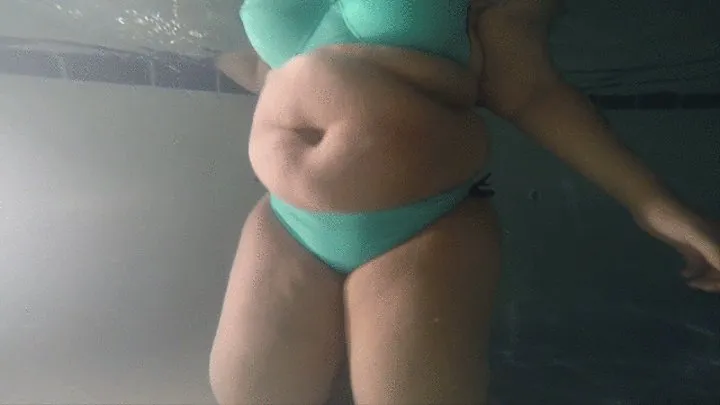 BBW in light blue bikini Shaking and jiggling her belly and ass underwater