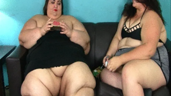 SSBBW AppleBomb and Alana Black are eating holiday pies and cake.