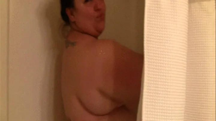 Fat Chick Bella Bendz is in the shower shaving her pussy and armpits