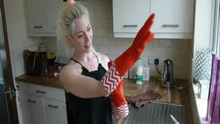 Red Rubber Gloves Washing time