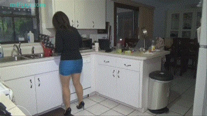 HOT LATINA EXPLOITS HORNY OLDER WOMAN