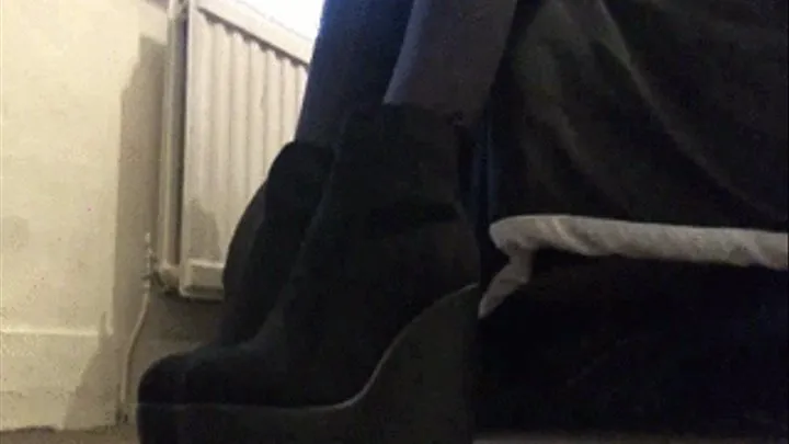 TIGHTS AND BOOTS WORSHIP