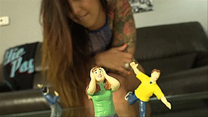 Giantess Stefania Mafra Terrorizes Tiny People