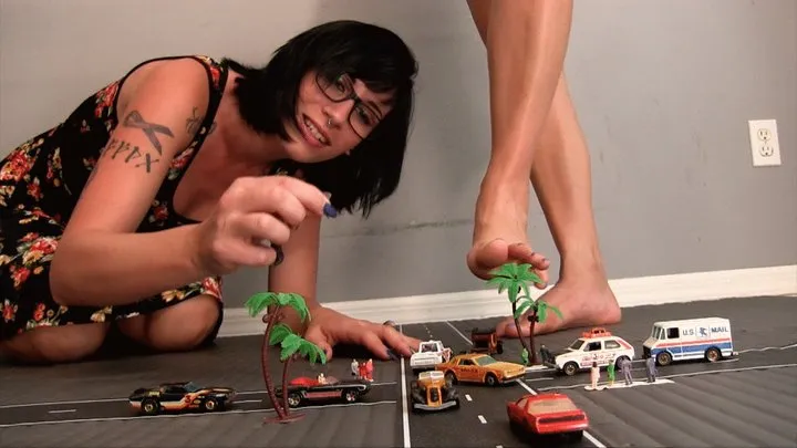 Giantess Destroy Tiny Intersection With Velma Von M & Indica