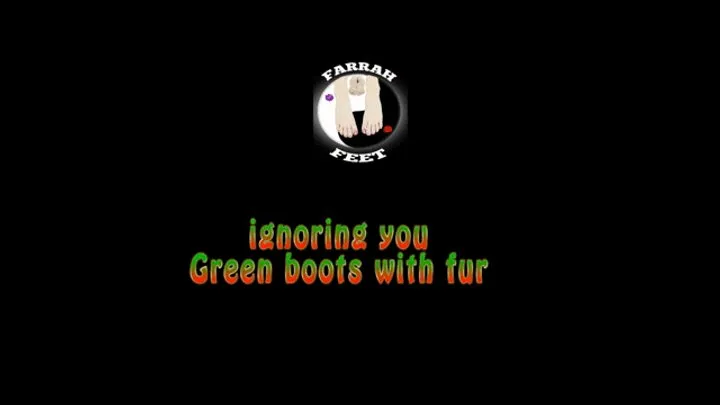 Green boots with fur