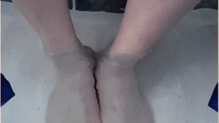 Swimming Pool Foot Worship with underwater views and splashing!