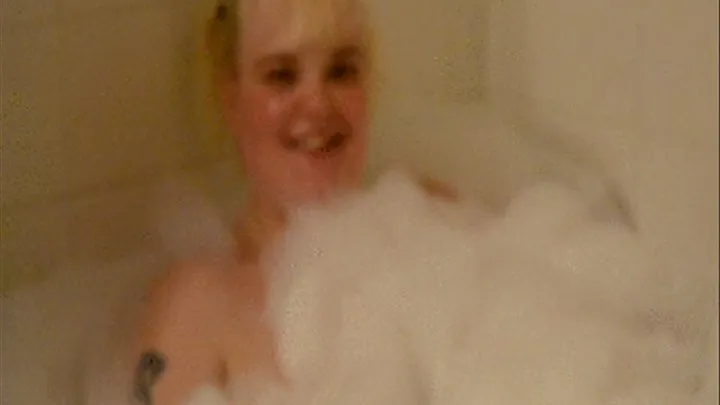 Anal Fuck In Overloaded bubble bath!