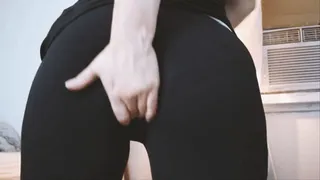 Lana's Jiggly Ass Worship