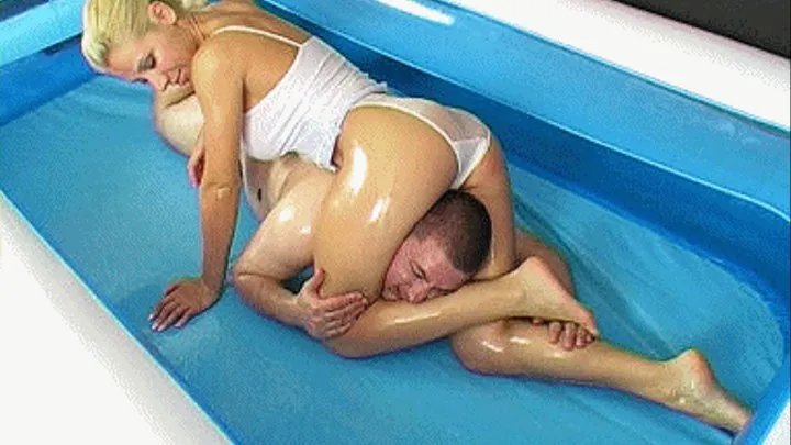 Oil wrestling Daisy vs Jerome OW0069