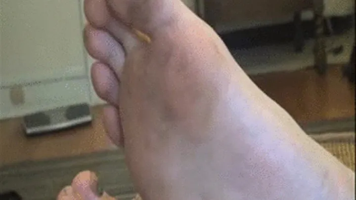 JOSH VERBALLY DOMINATES YOU WITH HIS STINKY FEET