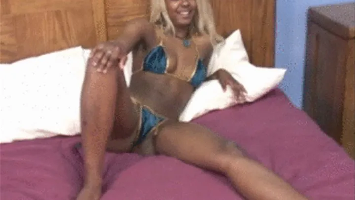 Lusty ebony slut playing with herself just for you