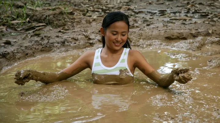 Nina Explores the Mud Pit - Ultimate Edit