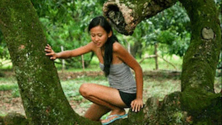 Nina, Teasing in Peat in Short Shorts