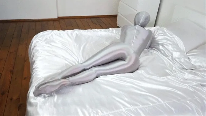 Silver Zentai Girl