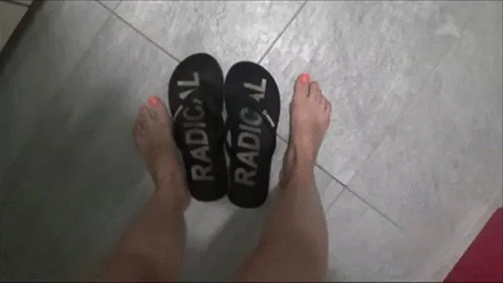 Too big flip flops