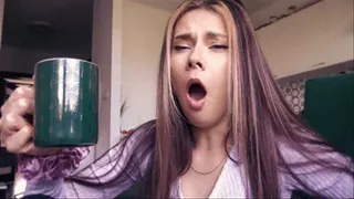 Natural yawning and coffe