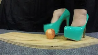 Apple crush in extreme heels.
