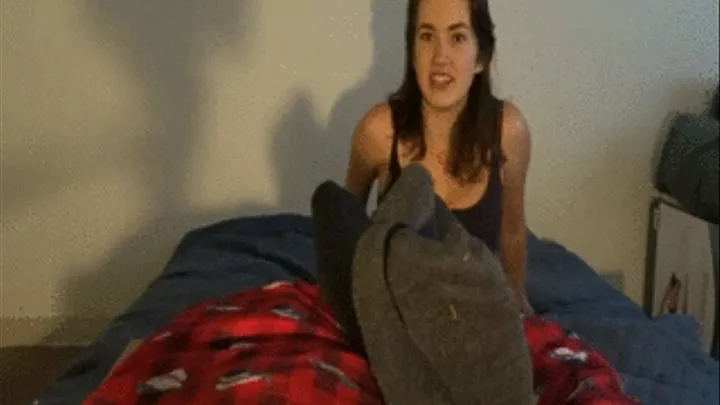 "Fuck my feet and cum on them" jerk off instruction by Emily! (sock removal)