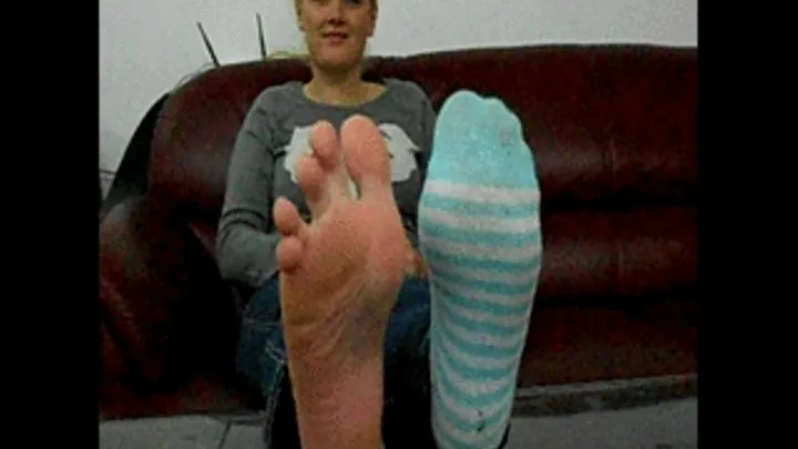 Stinky Russian feet 2 (sock removal)