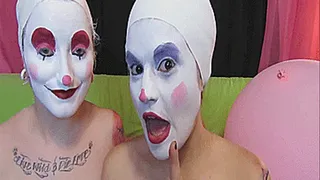 Clownie Mouthed Quin & Raquel - Touring Their Two Pieholes! (720-30p Format)