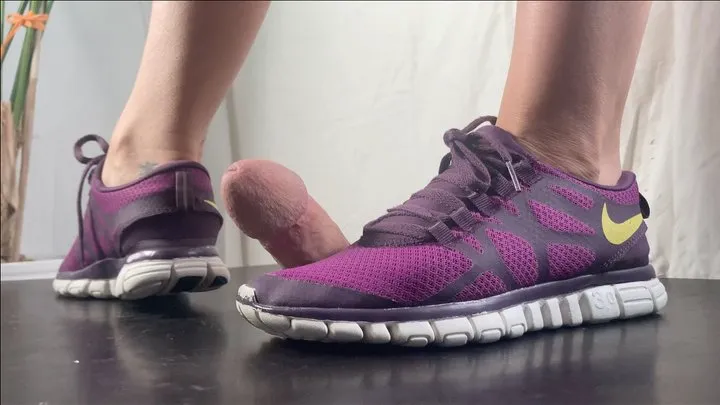 A Shoejob in Nike Free Sneakers - CBT, Full Bodyweight Cockctrampling and spitting until he explodes on my well worn Nike Free Sneakers - slave cam only for Sneaker fetishists