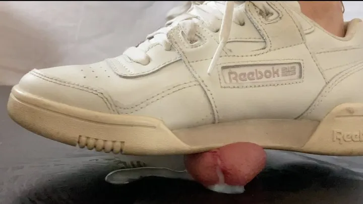 A CBT and Shoejob Dream in Reebok sneakers - Slave cam