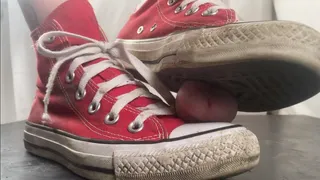 A Shoejob in well worn and dirty Converse Sneakers - Tramplegirl squeezes the cum out of his dick with her red chucks - slavecam only