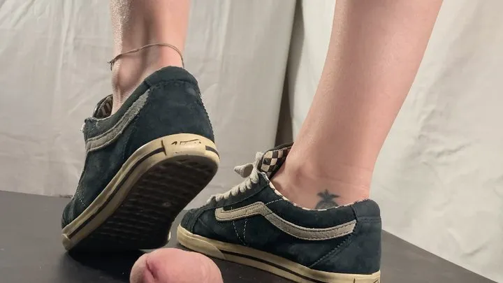 A Shoejob in old Vans sneakers - CBT, Footjob and Shoejob in well worn dirty Vans Snakers - slave