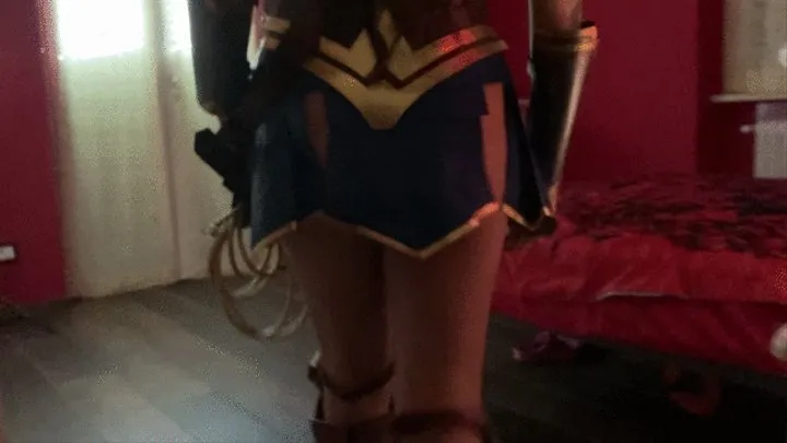 wonder woman cock's sucker