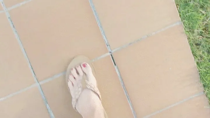 Walking in flip flops while traveling