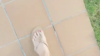 Walking in flip flops while traveling